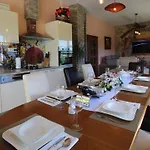 Four Seasons, Heated Pool And 3 En-suite Bathrooms Villa *