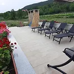 Four Seasons, Heated Pool And 3 En-suite Bathrooms Villa Velika Čista
