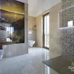 Four Seasons, Heated Pool And 3 En-suite Bathrooms Velika Čista