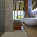 Four Seasons, Heated Pool And 3 En-suite Bathrooms Villa *