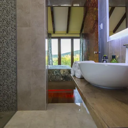 Four Seasons, Heated Pool And 3 En-suite Bathrooms Willa *
