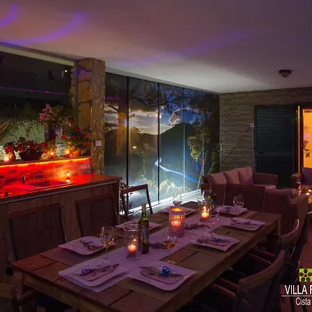 Four Seasons, Heated Pool And 3 En-suite Bathrooms Willa Velika Čista